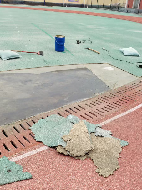 拉萨球场翻新维修补、球场翻新修补改造