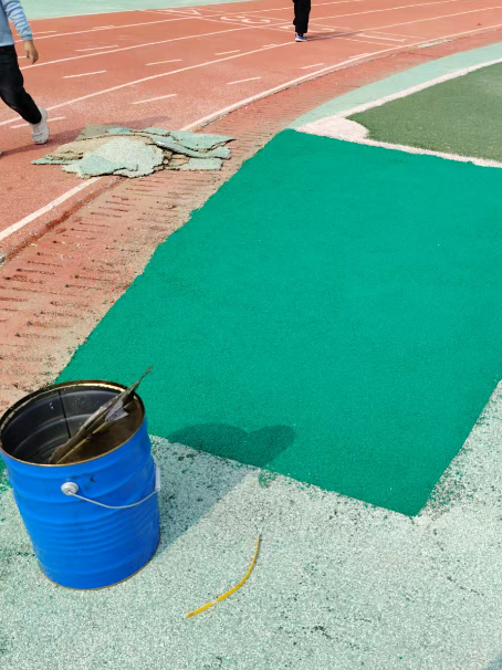 拉萨球场翻新修补改造专项服务介绍